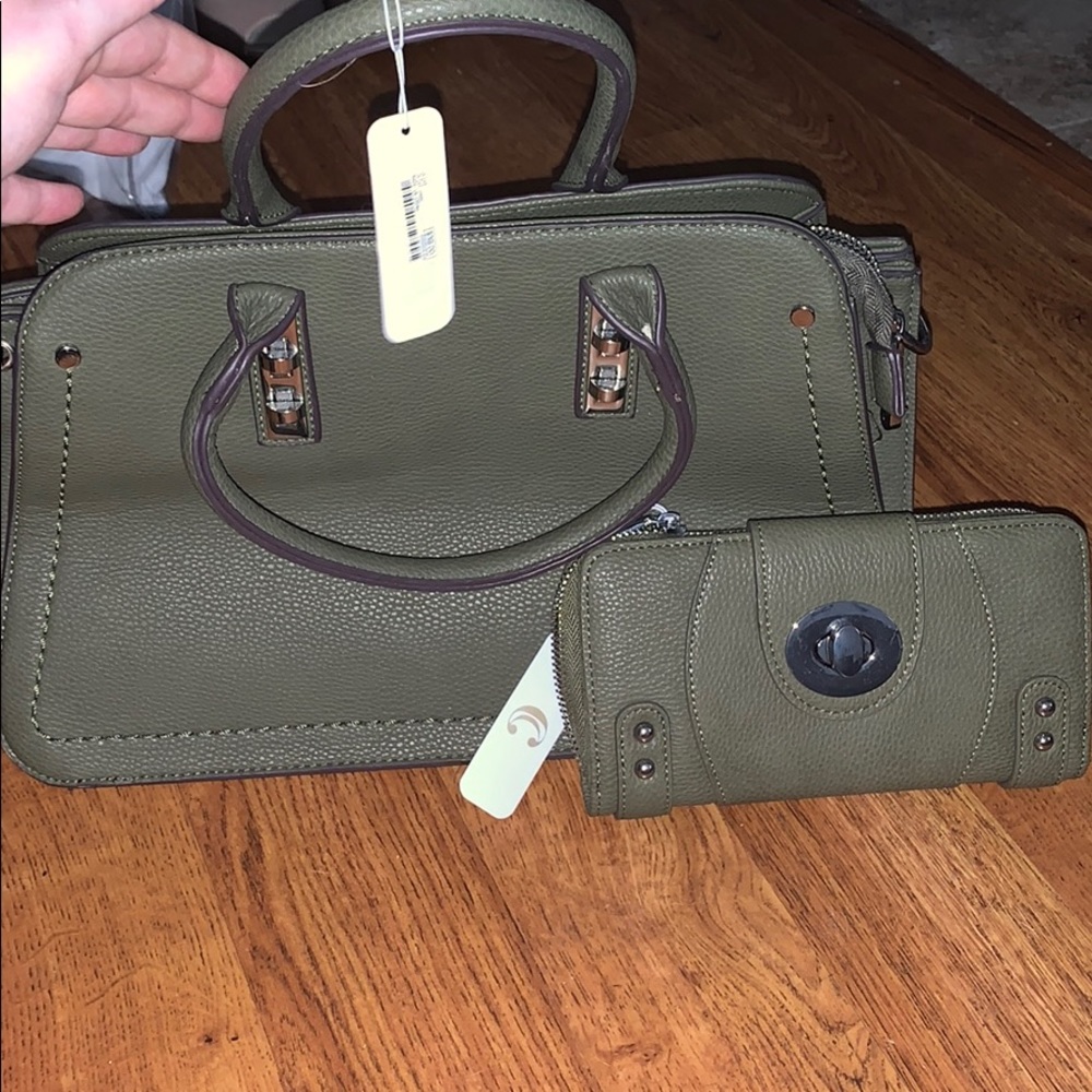 Charming Charlie’s matching purse & wallet